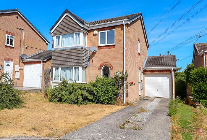 4 Bedroom Detached House To Rent In Meadow Gate Avenue, Sothall, Sheffield, S20