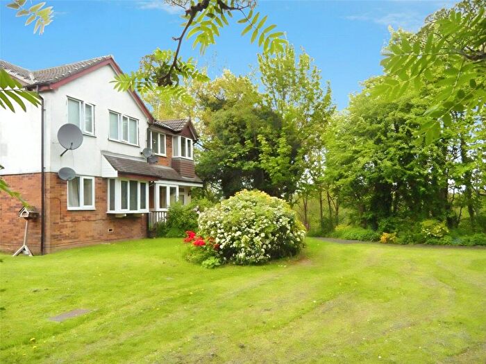 1 Bedroom Flat For Sale In Heatherfield Court, Wilmslow, Cheshire, SK9