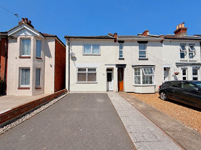 3 Bedroom End Of Terrace House For Sale In Paynes Road, Freemantle, Southampton, SO15