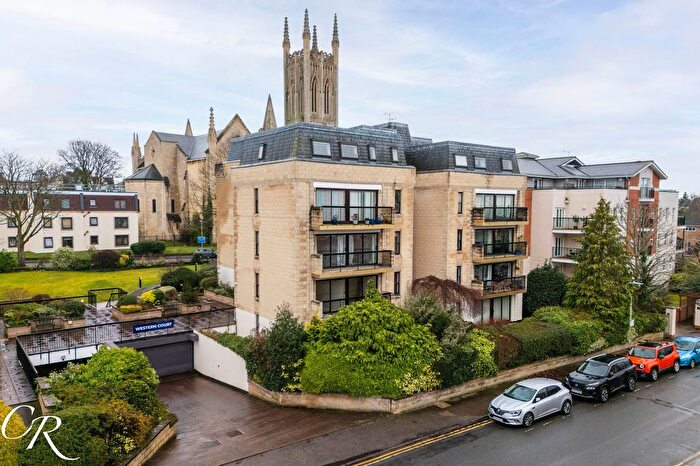 2 Bedroom Flat For Sale In Western Road, Cheltenham, GL50