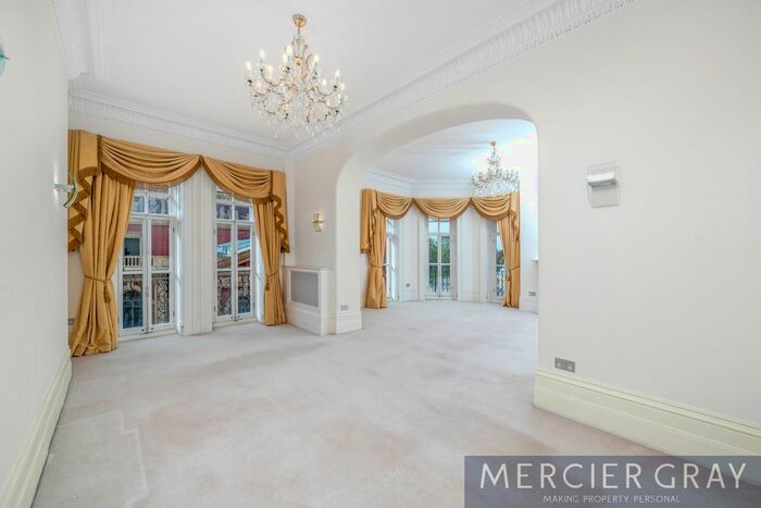3 Bedroom Flat To Rent In Albert Hall Mansions, Kensington Gore, South Kensington, SW7