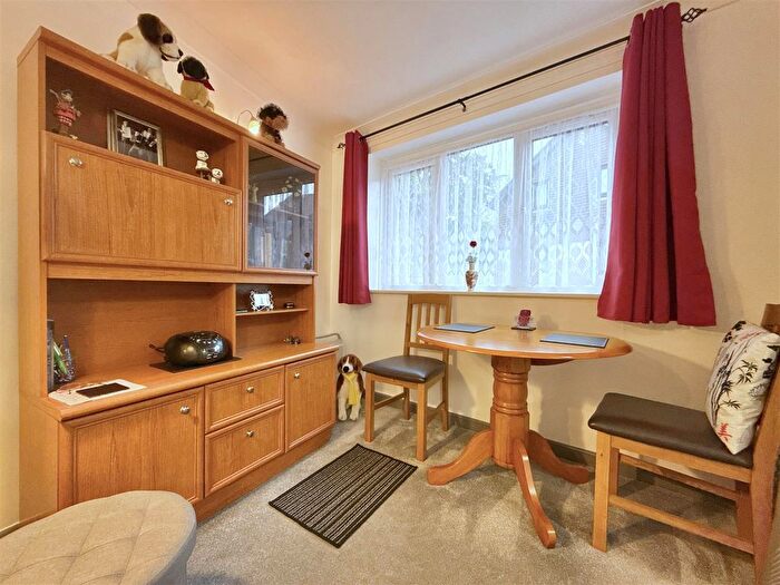 1 Bedroom Flat For Sale In Bolton Street, Brixham, TQ5