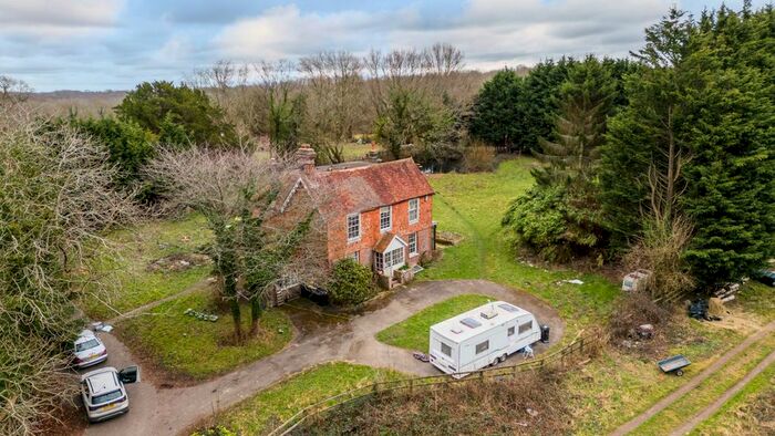 4 Bedroom Detached House For Sale In London Road, Hurst Green, Etchingham, TN19