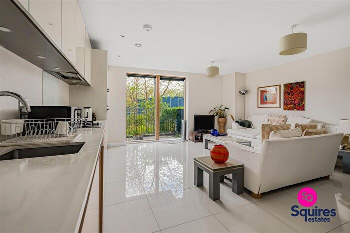 2 Bedroom Flat For Sale In Regiment Hill, Mill Hill, London, NW7