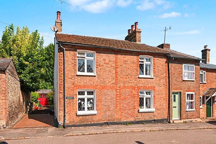4 Bedroom End Of Terrace House For Sale In King Street, Tring, HP23