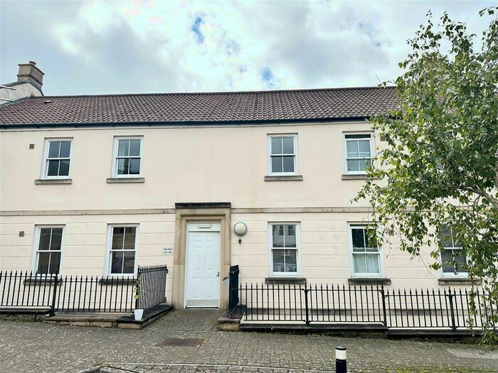 2 Bedroom Apartment To Rent In Eveleigh Avenue, Bath, BA1