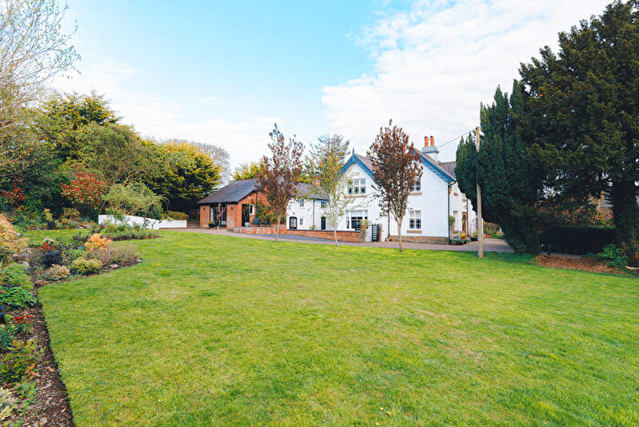 5 Bedroom Detached House For Sale In Wrexham Road, Mold, CH7