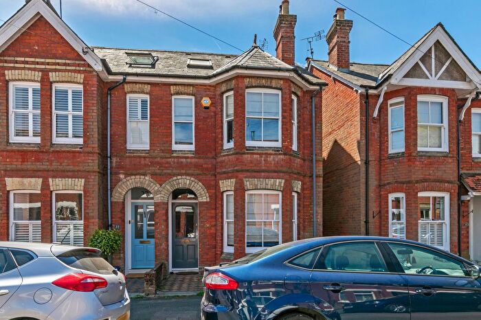 4 Bedroom Semi-Detached House To Rent In Nuns Road, Winchester, SO23