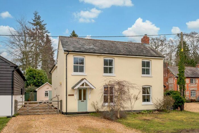 4 Bedroom Detached House For Sale In Redenham, Andover, Hampshire, SP11