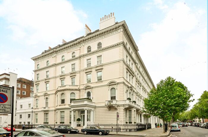 2 Bedroom Flat To Rent In Queens Gate, South Kensington, London, SW7