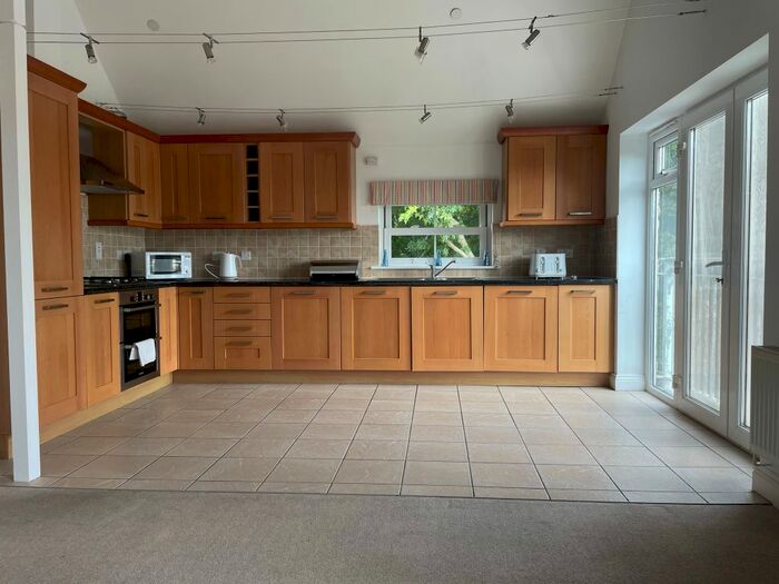 2 Bedroom Flat To Rent In Gadwall Rise, Hayle, TR27