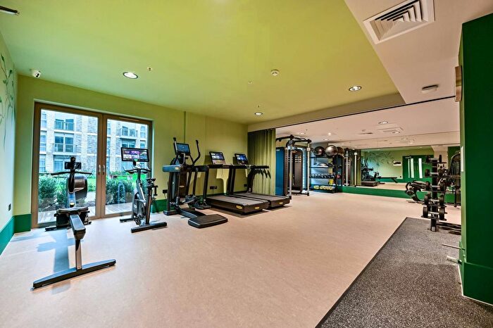 1 Bedroom Flat To Rent In The Oakgate, Leatherhead, KT22