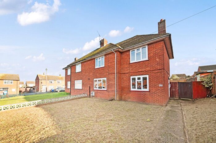 3 Bedroom Semi-Detached House For Sale In St. Laurence Close, Bapchild, Sittingbourne, Kent, ME9