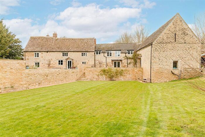 4 Bedroom Country House For Sale In Uley Road, Dursley, GL11
