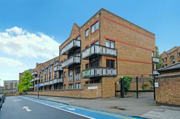 4 Bedroom Flat To Rent In Goodhart Place, Limehouse, Canary Wharf, London, E14