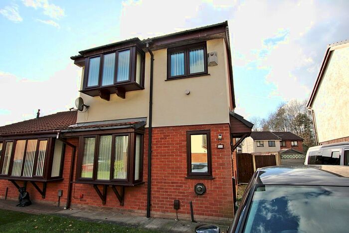 3 Bedroom Semi-Detached House To Rent In Bramshill Close, Birchwood, Warrington, WA3