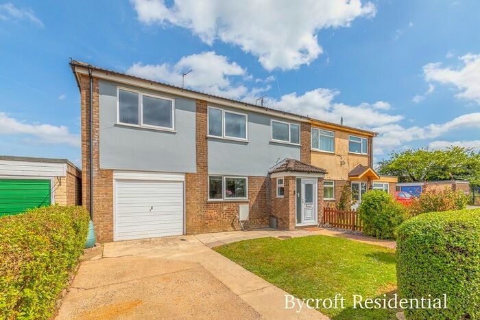 5 Bedroom Semi-Detached House For Sale In Rising Way, Martham, Great Yarmouth, NR29