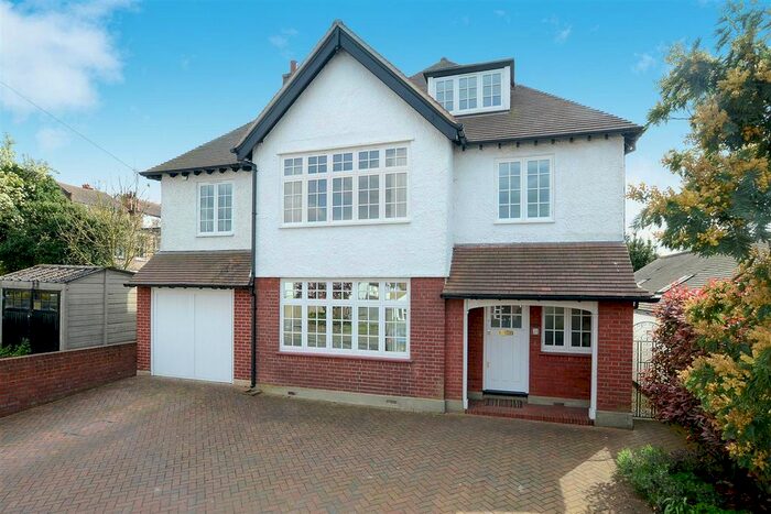 6 Bedroom Detached House To Rent In Eversley Road, Surbiton, KT5