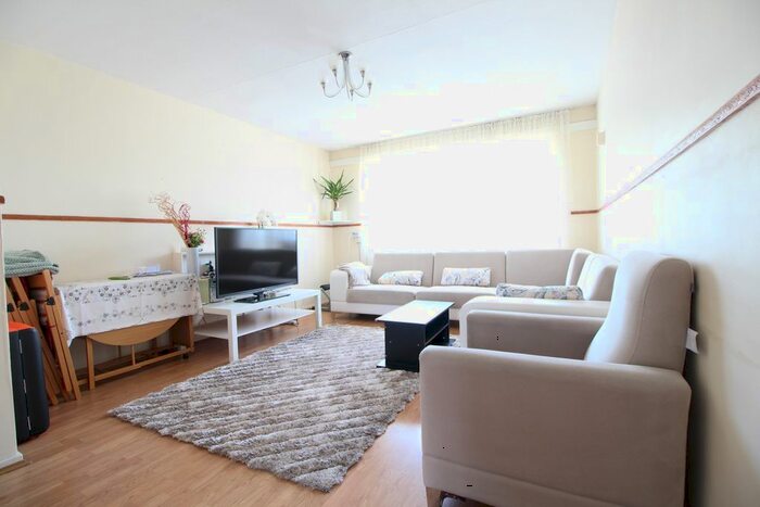 2 Bedroom Flat To Rent In Roseberry Gardens, Harringay, N4