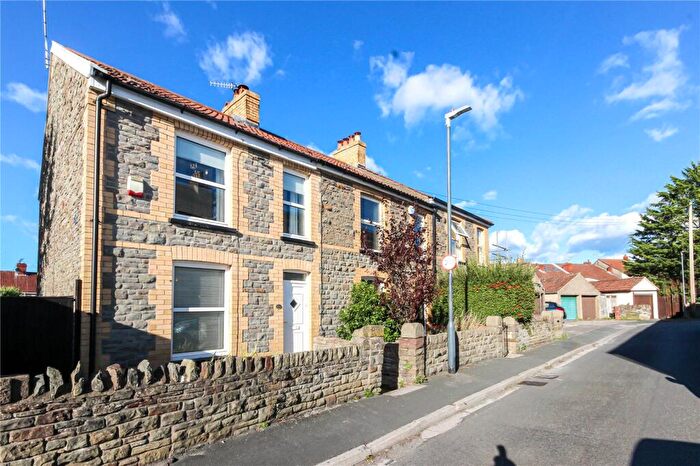 2 Bedroom End Of Terrace House To Rent In Fern Road, Downend, Bristol, BS16