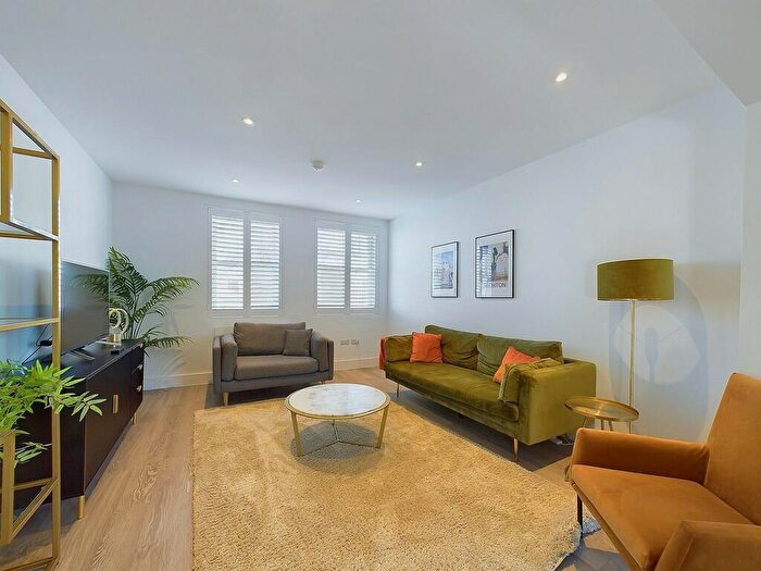 2 Bedroom Apartment To Rent In South Street, Worthing, BN11