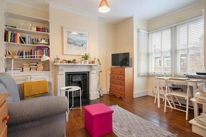 2 Bedroom Property To Rent In Ridley Road, Wimbledon, SW19