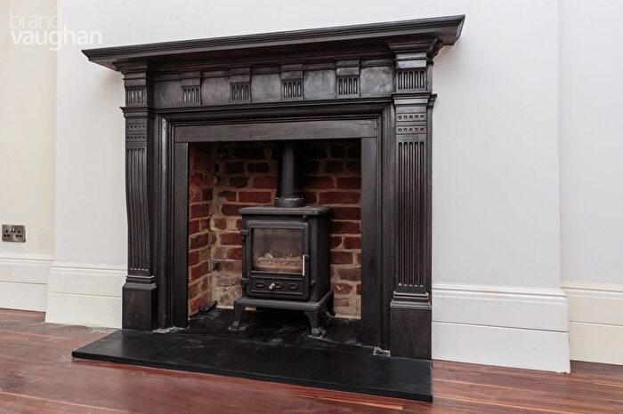 1 Bedroom Flat To Rent In Waterloo Street, Hove, East Sussex, BN3