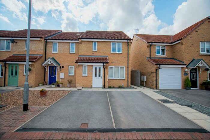 3 Bedroom Semi-Detached House To Rent In Avocet Close, Hornsea, East Riding Of Yorkshire, HU18