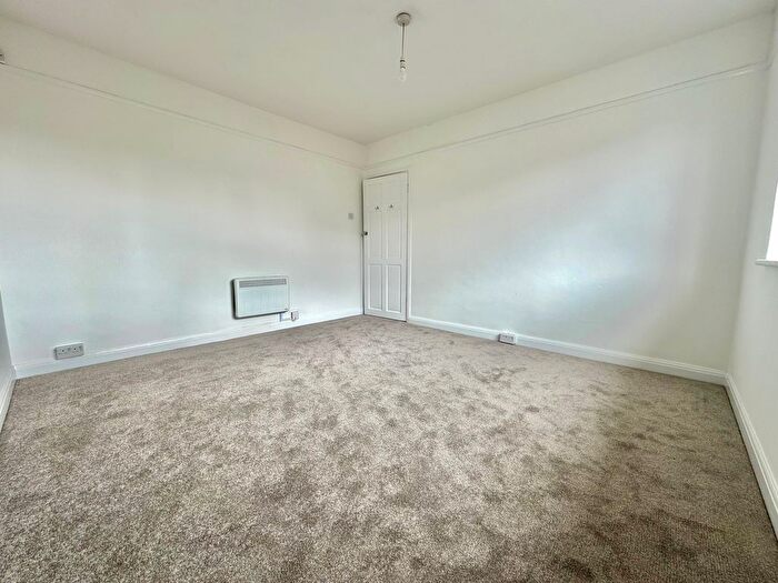 2 Bedroom Maisonette To Rent In Cheston Avenue, Croydon, CR0