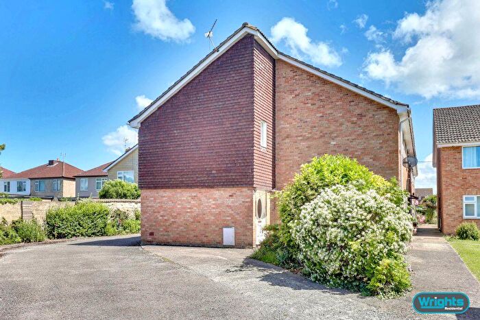 1 Bedroom Flat For Sale In Pitman Court, Trowbridge, BA14