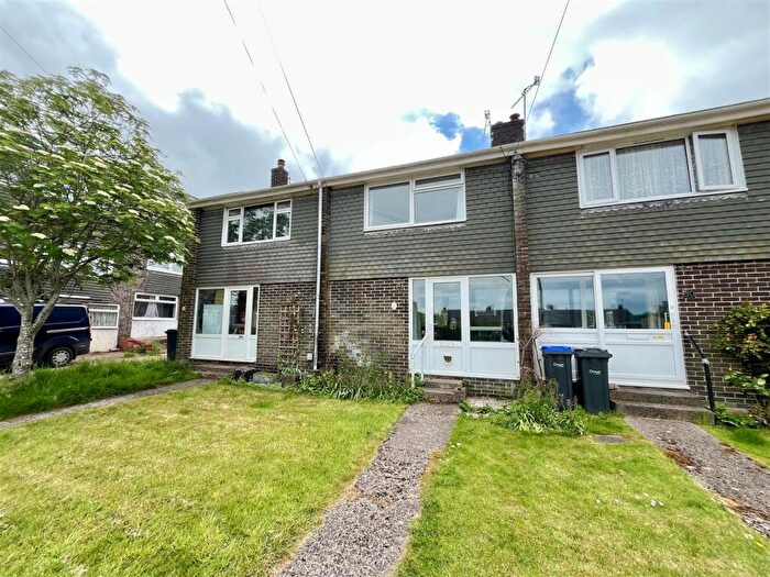 3 Bedroom Terraced House For Sale In Hollows Close, Salisbury, SP2