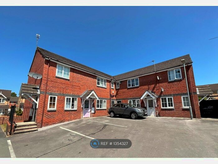 2 Bedroom Flat To Rent In Thorndale Court, Manchester, M9