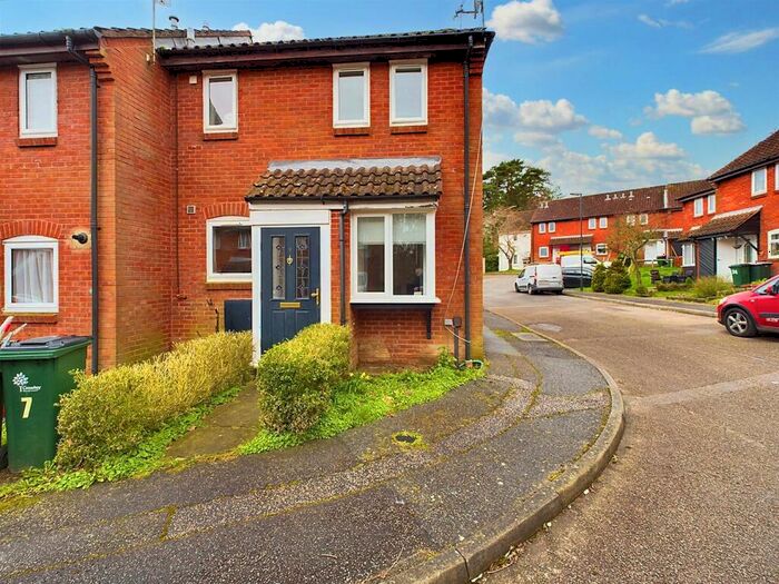 1 Bedroom House To Rent In Oakapple Close, Crawley, RH11