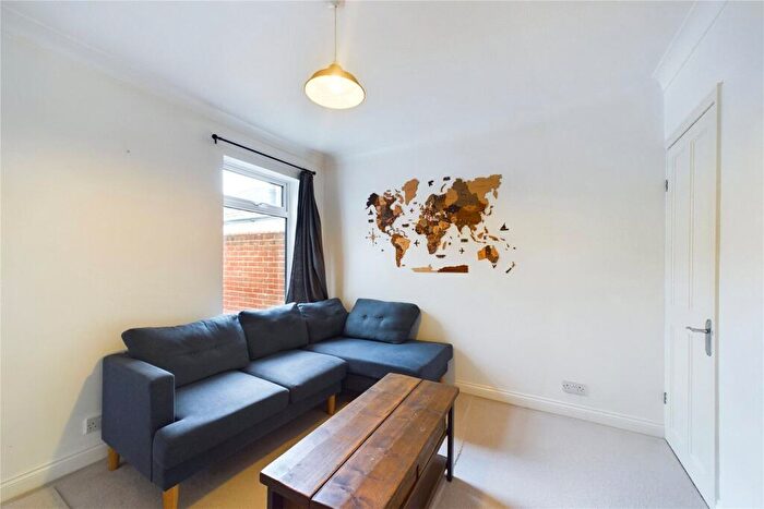2 Bedroom Terraced House To Rent In Waldeck Street, Reading, Berkshire, RG1