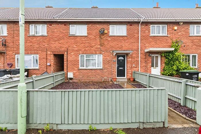 3 Bedroom End Of Terrace House For Sale In Summerfield Gardens, Lowestoft, NR33