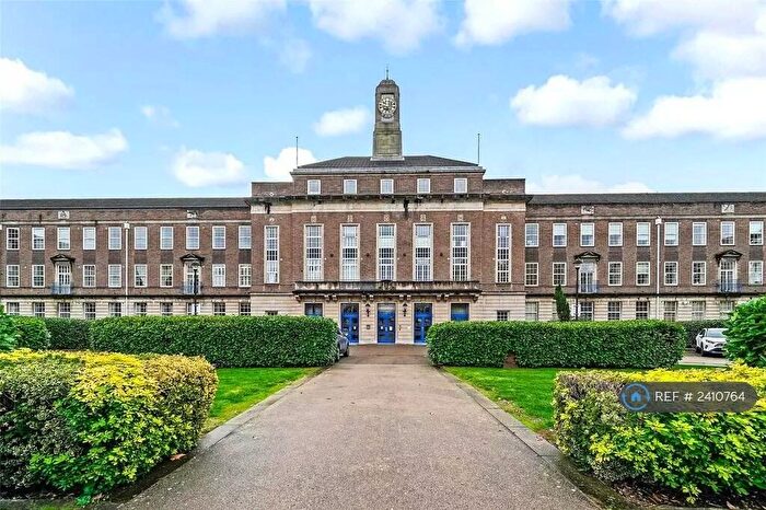 2 Bedroom Flat To Rent In Academy Court, Dagenham, RM8