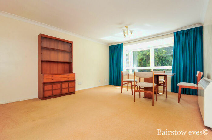 2 Bedroom Flat To Rent In Tidenham Gardens, Croydon, CR0