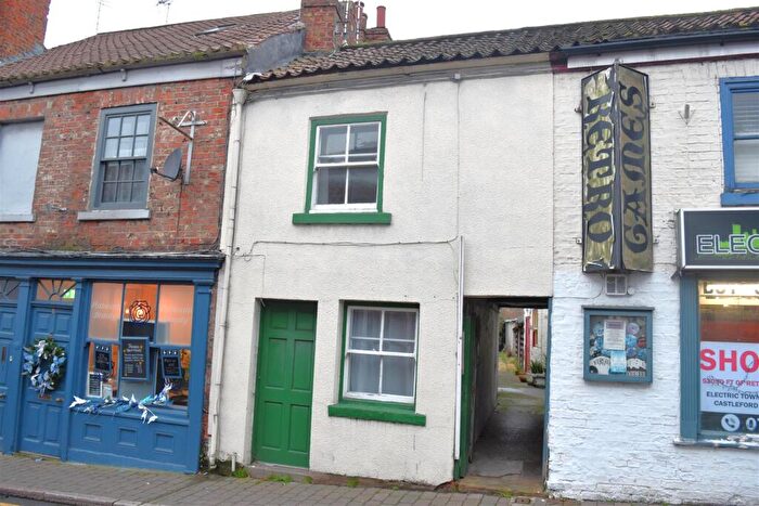 2 Bedroom Flat To Rent In High Skellgate, Ripon, HG4