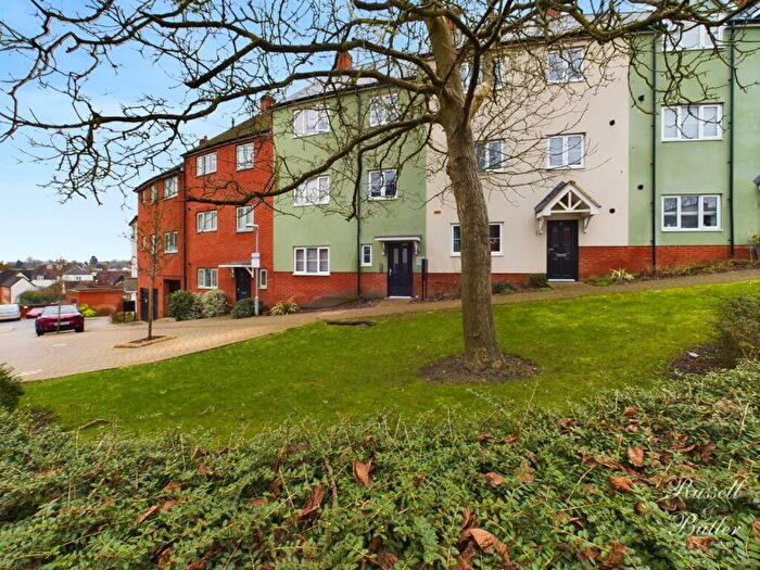 1 Bedroom Apartment For Sale In Summerhouse Hill, Buckingham, MK18