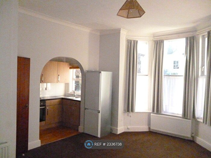 1 Bedroom Flat To Rent In Elgin Road, Croydon, CR0
