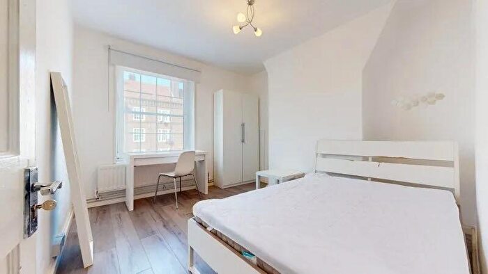 4 Bedroom Flat To Rent In Clayton Street, London, SE11