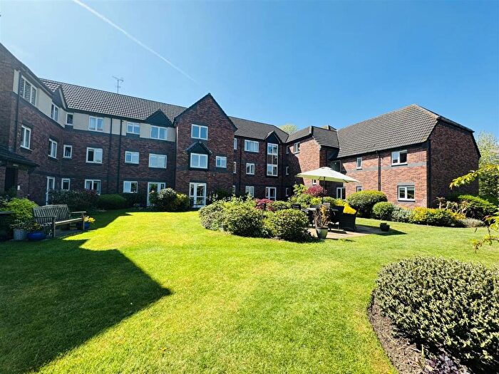 1 Bedroom Apartment For Sale In Brielen Court, Radcliffe On Trent, Nottingham, NG12
