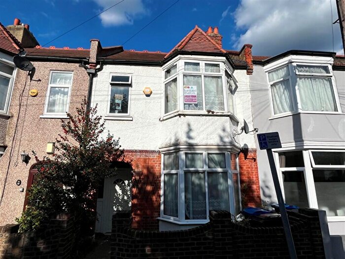 3 Bedroom Terraced House For Sale In Caithness Road, Mitcham, CR4