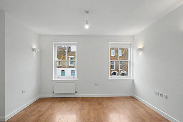 2 Bedroom Flat To Rent In Balls Pond Road, (), Islington, N1