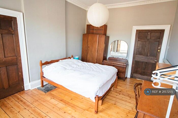 2 Bedroom Flat To Rent In Lothian Road, Edinburgh, EH3