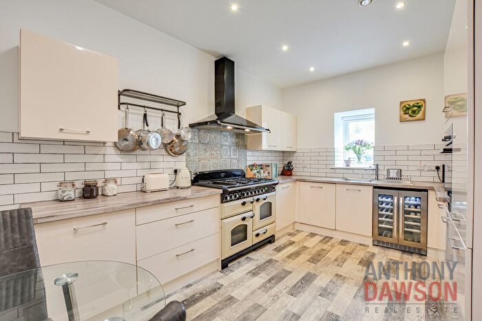 4 Bedroom Terraced House For Sale In Quaker Rise, Lancashire, BB9