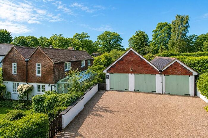 4 Bedroom Detached House For Sale In Lovehurst Lane, Staplehurst, Kent, TN12