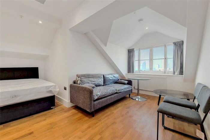 Studio To Rent In Fullerton Road, London, SW18
