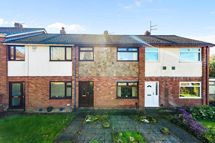 3 Bedroom Terraced House For Sale In Roslin Gardens, Bolton, BL1