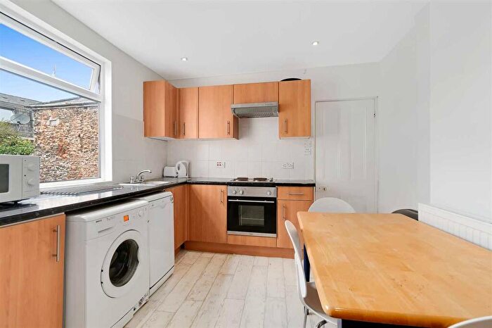 5 Bedroom Maisonette To Rent In Clifton Place, Plymouth, PL4